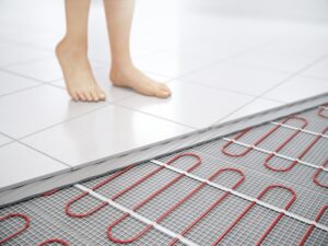 graphic-of-feet-on-a-radiant-floor-showing-piping-underneath